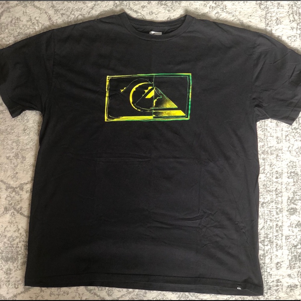 Brand New Men’s Quicksilver XL Slim Fit T-shirt